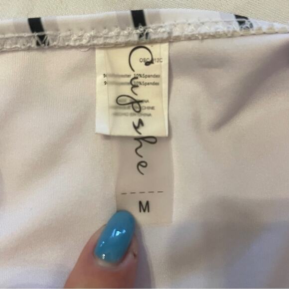 Cupshe “stay young” one piece swimsuit.  Size M. - Picture 4 of 4